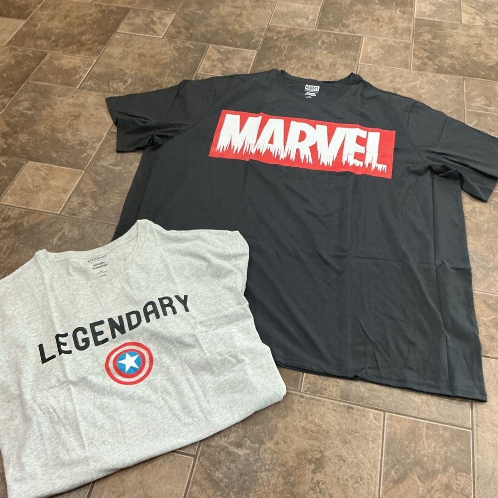 💰Make an offer, bundle and save💰 Marvel shirts